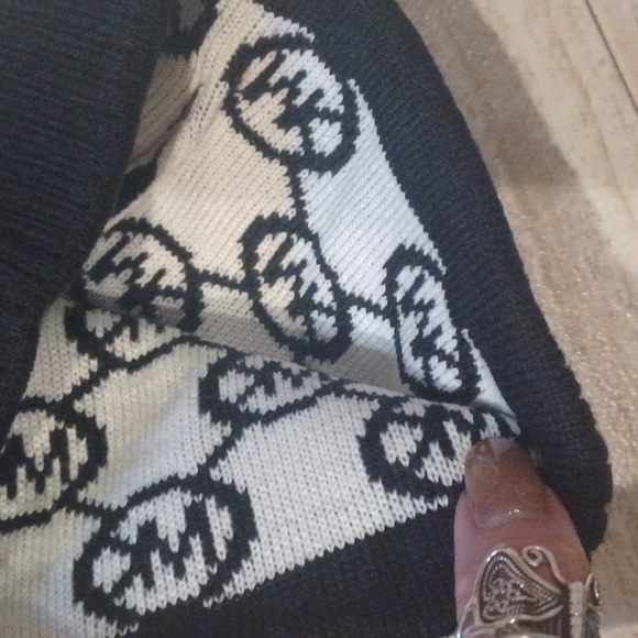 NWT Unisex MICHAEL Michael Kors Beanie - Picture 5 of 7